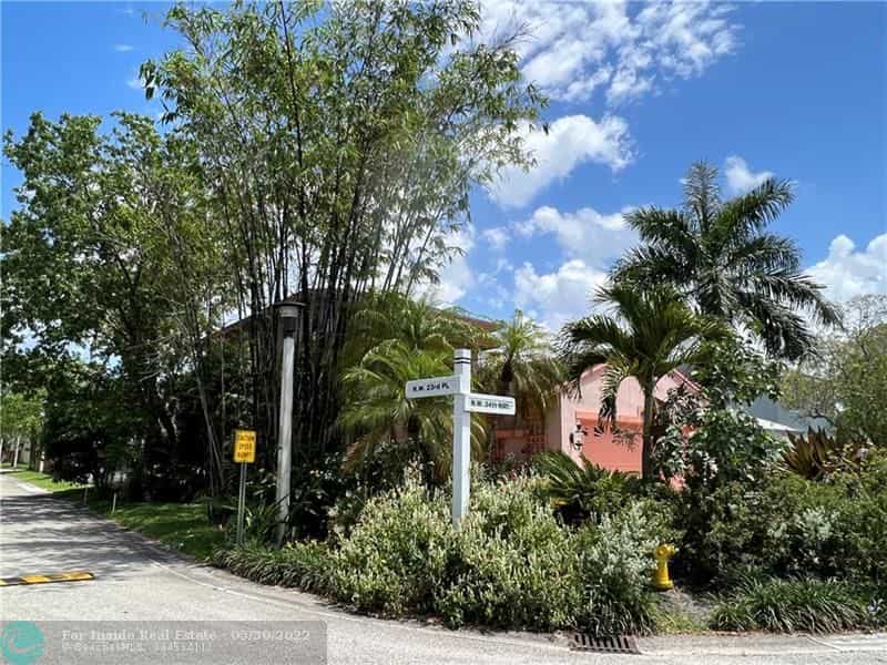 House in Coconut Creek Park, Florida 11623015