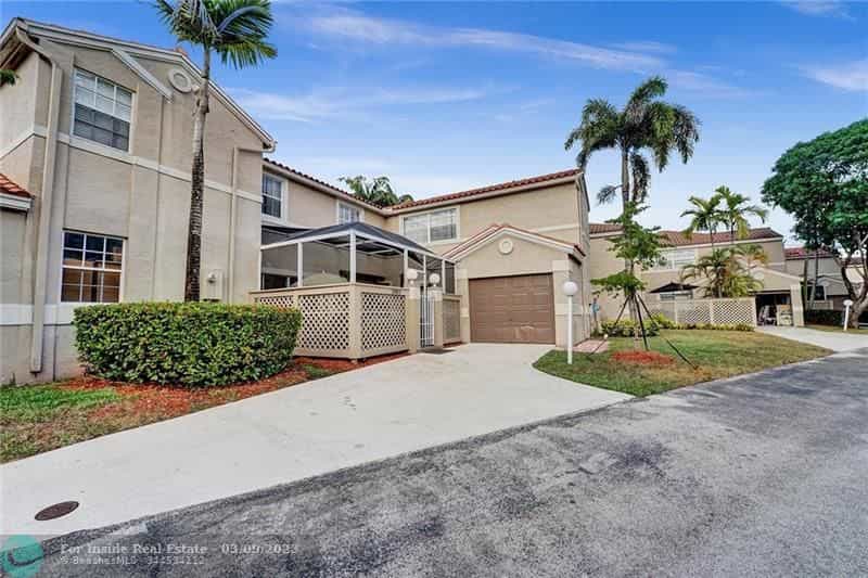 House in Cooper City, Florida 11623017