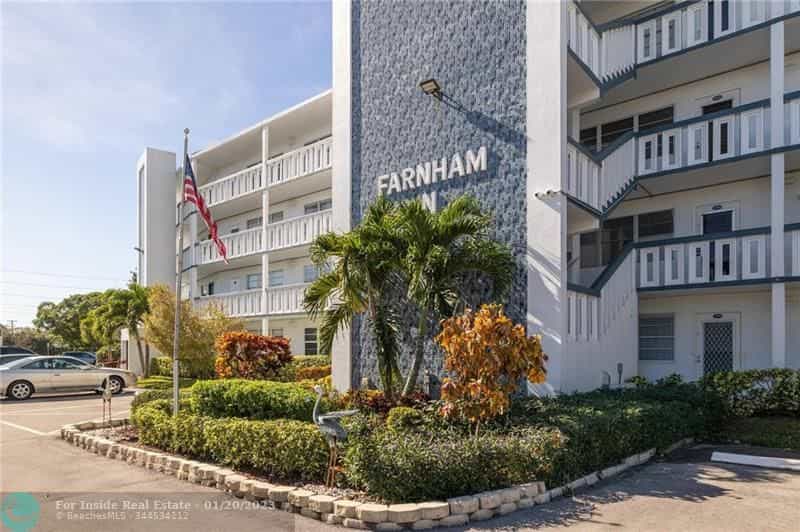Condominium in Deerfield Beach, Florida 11623028
