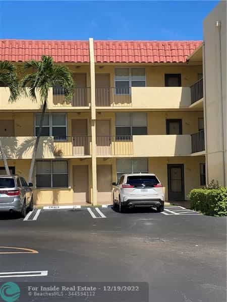 Квартира в Береги Санта-Барбари, Флорида 11623039