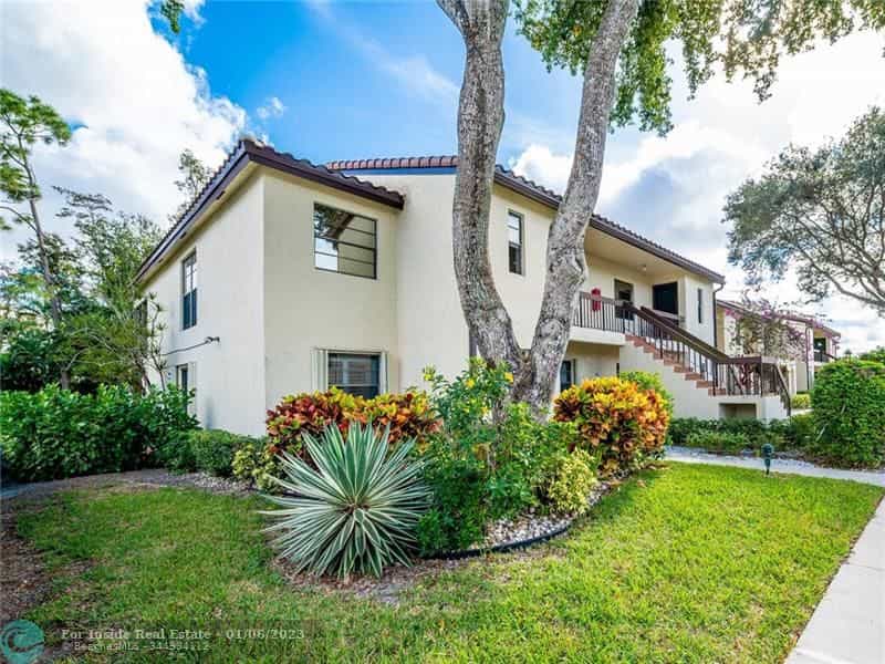 Condominium in Sandalfoot Cove, Florida 11623042