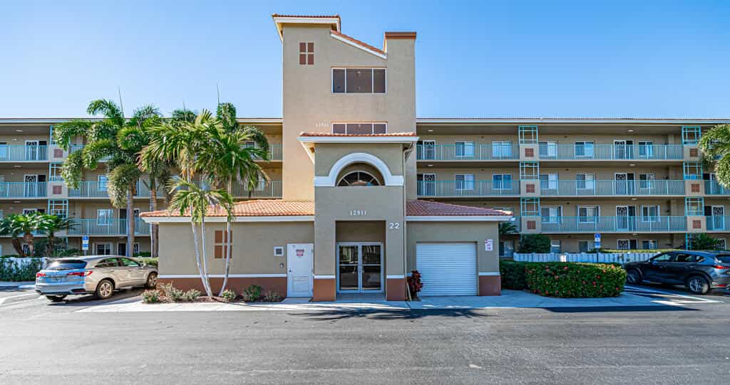 Condominium in Delray Gardens, Florida 11623090