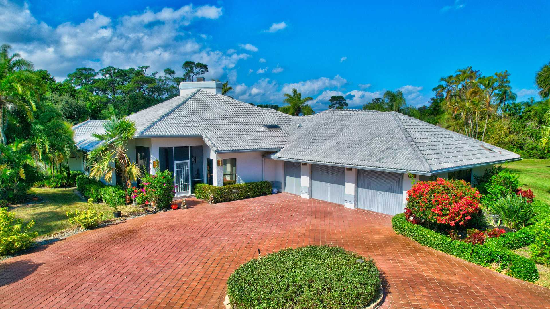 Будинок в Golf, Florida 11623105