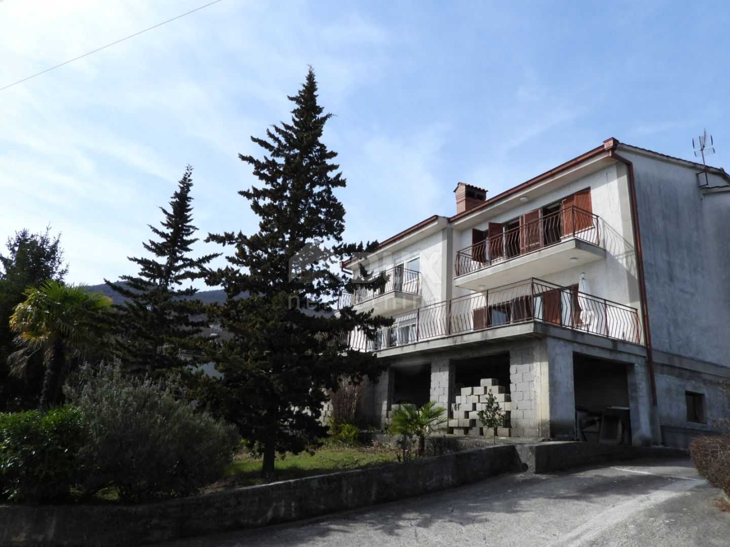 بيت في Pobri, Primorsko-goranska županija 11623178