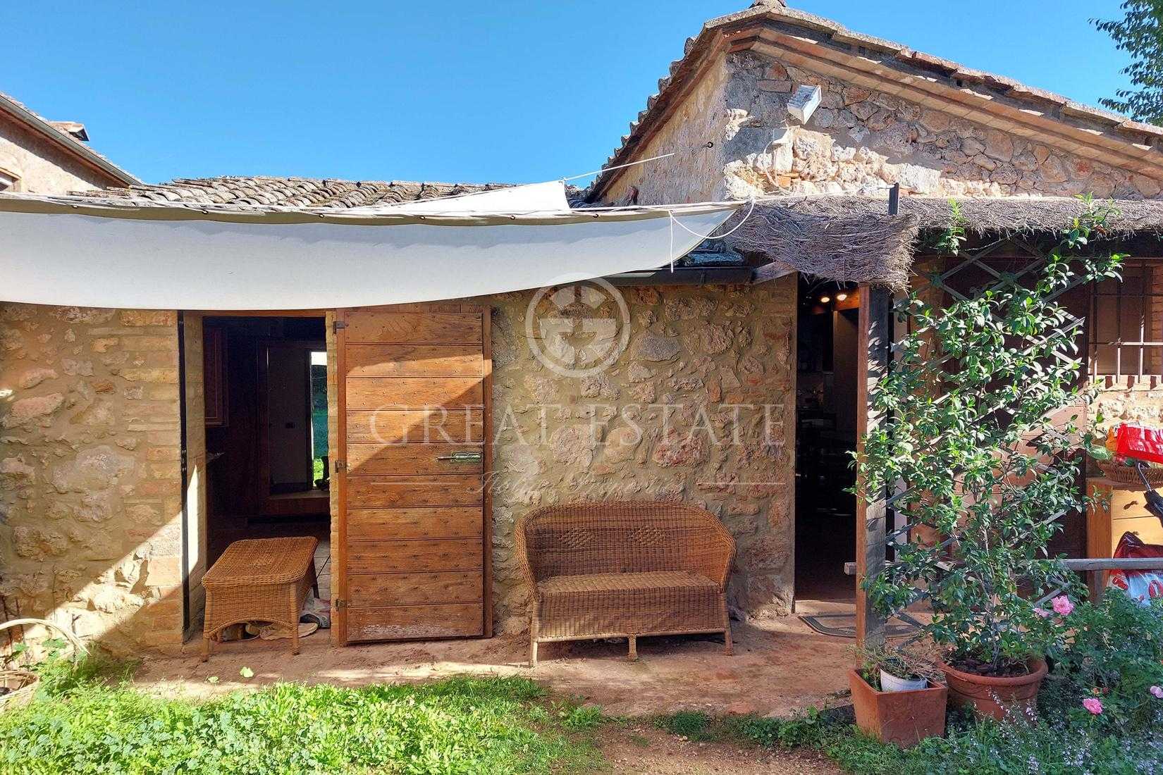 rumah dalam Monteriggioni, Tuscany 11623288