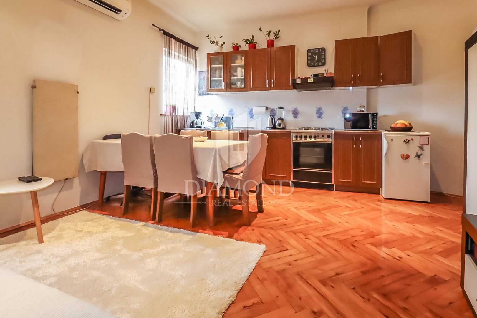 Condominium dans Rovinj, Istarska Zupanija 11623758