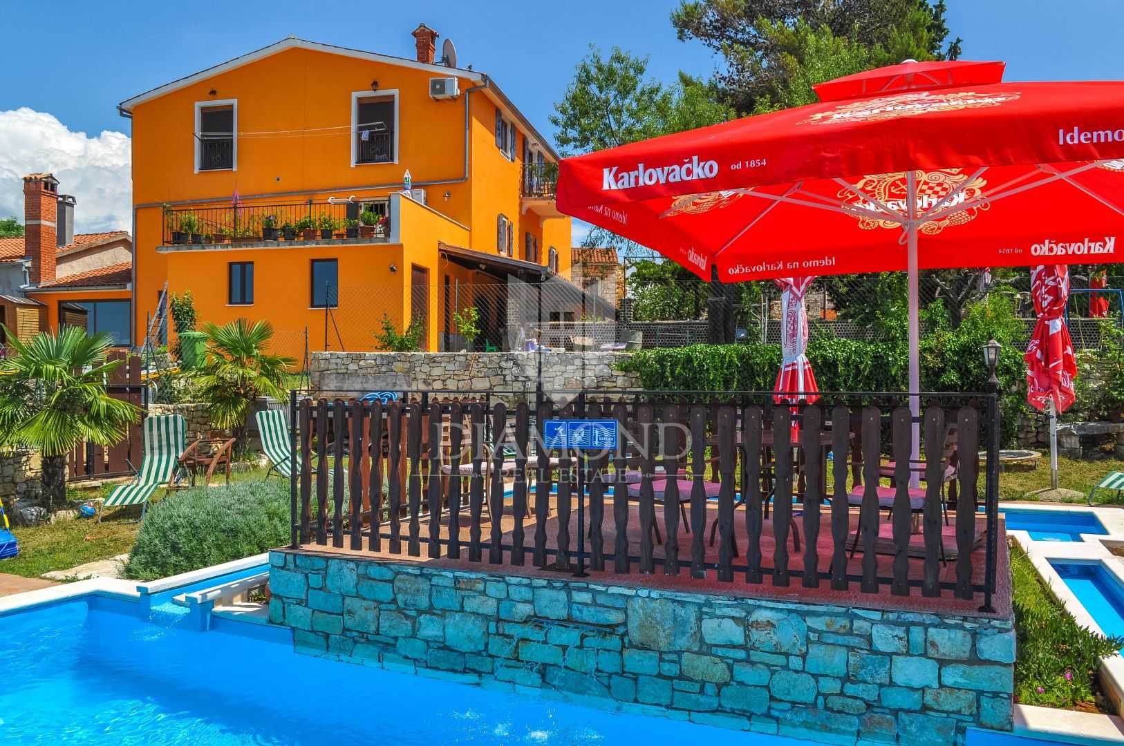 房子 在 Bačva, Istarska županija 11623814