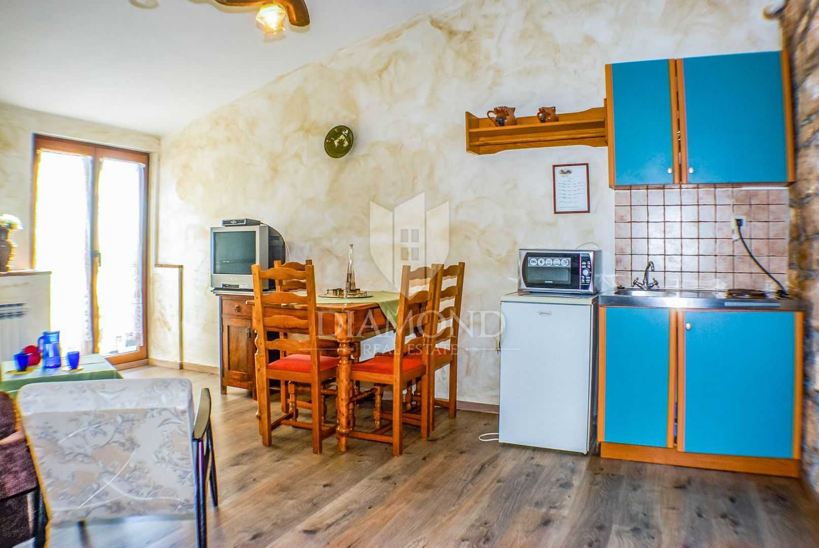 房子 在 Bačva, Istarska županija 11623814