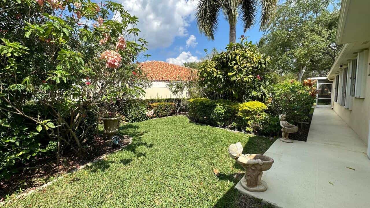 Haus im Goldene Seen, Florida 11623934