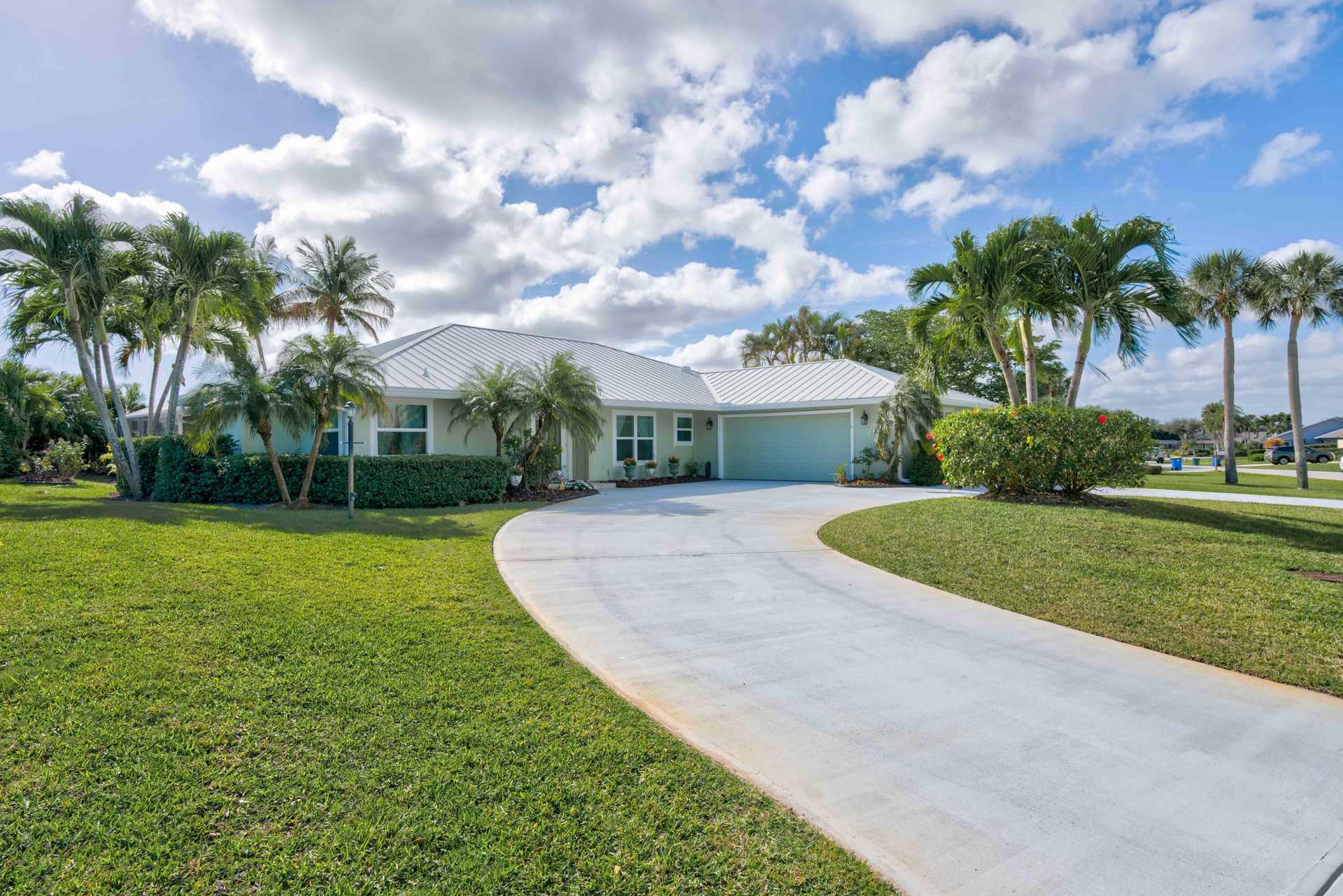 House in Port Salerno, Florida 11623950