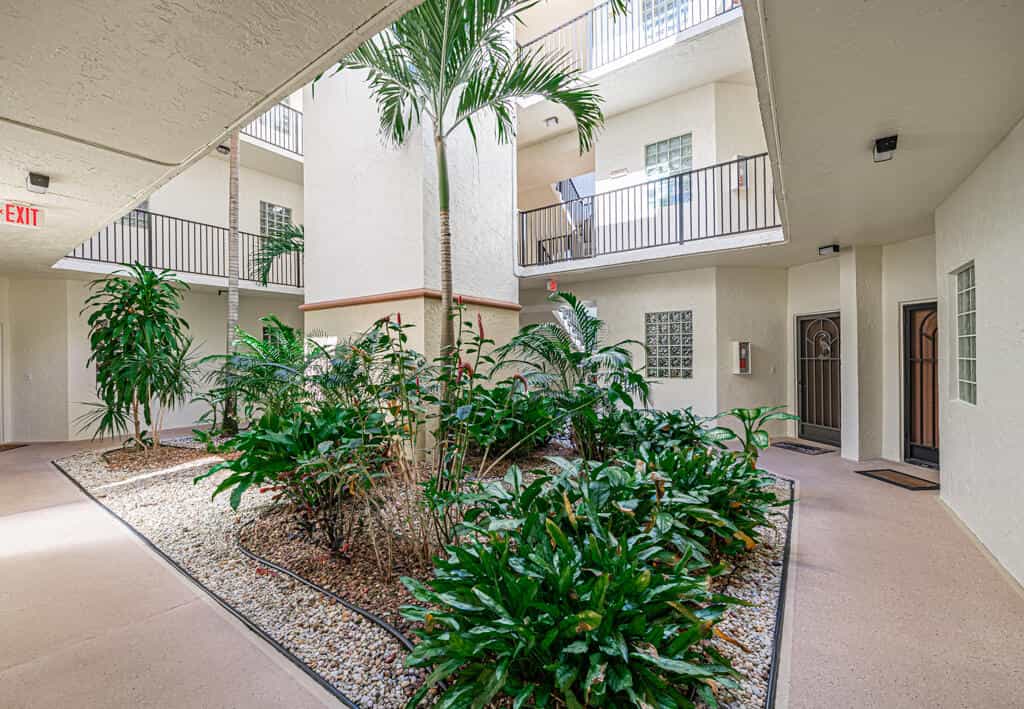 Condominium in Regenboogmeren, Florida 11623957