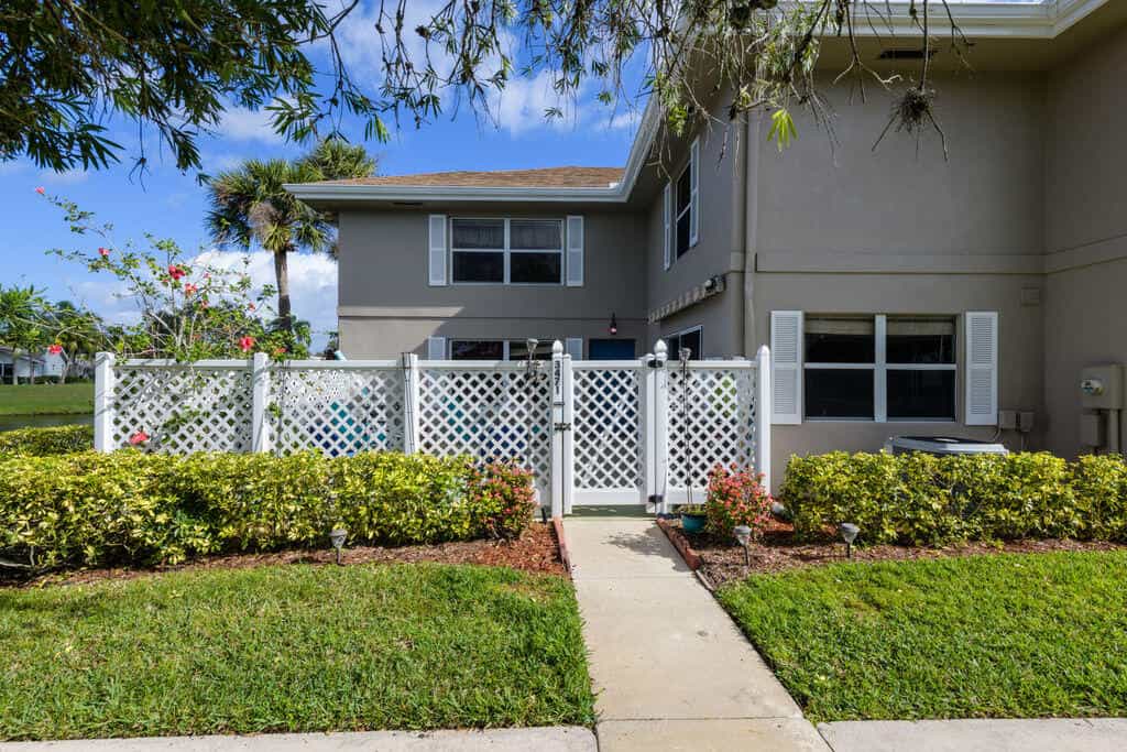 House in Palm City, Florida 11623970