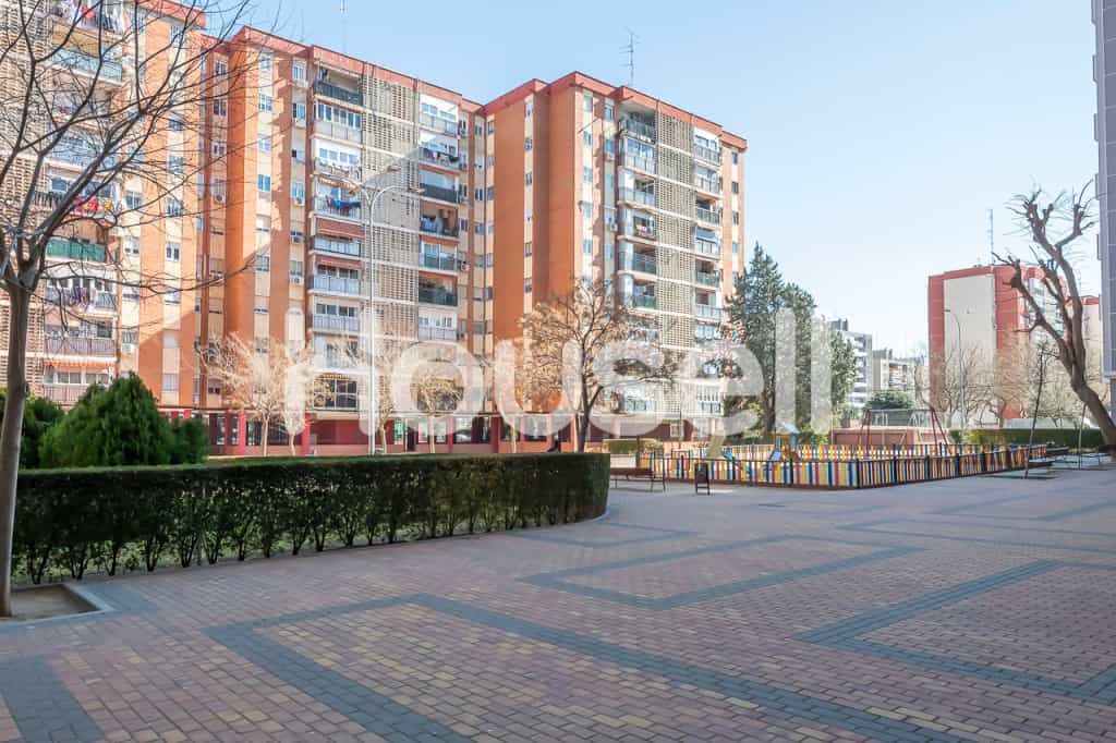 Condominium in Fuenlabrada, Comunidad de Madrid 11624052