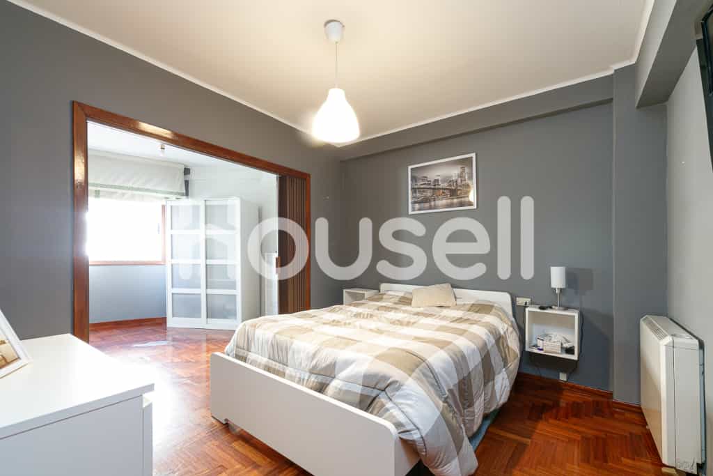 Condominium in Vigo, Galicia 11624068