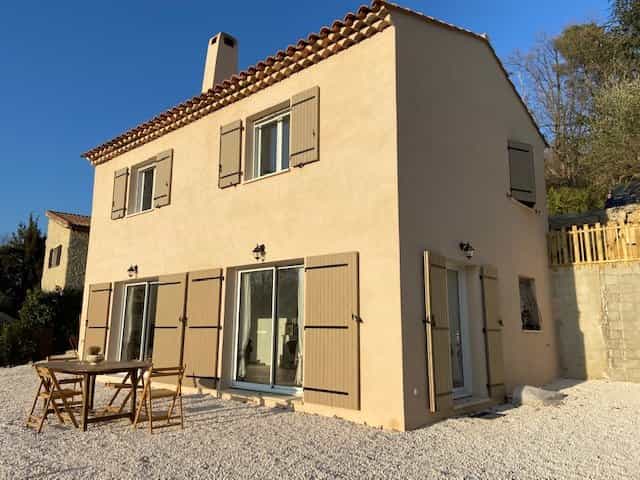 Huis in Contes, Provence-Alpes-Cote d'Azur 11624094