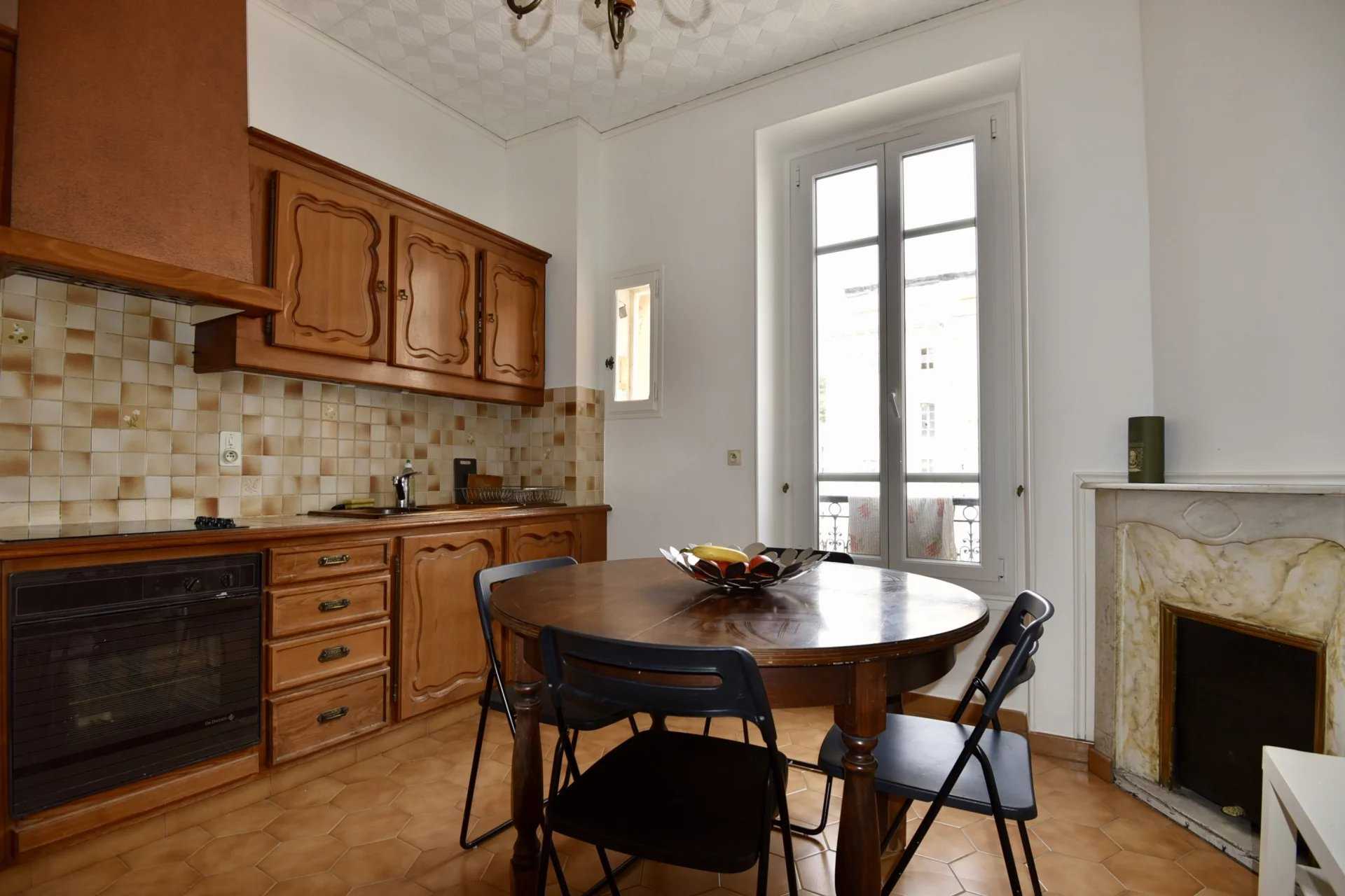 Condominium in Nice, Provence-Alpes-Cote d'Azur 11624115