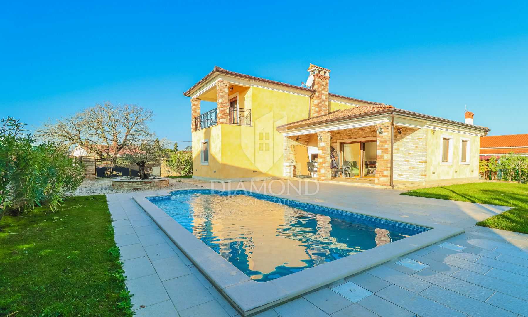 Dom w Kaštel, Istria County 11625505