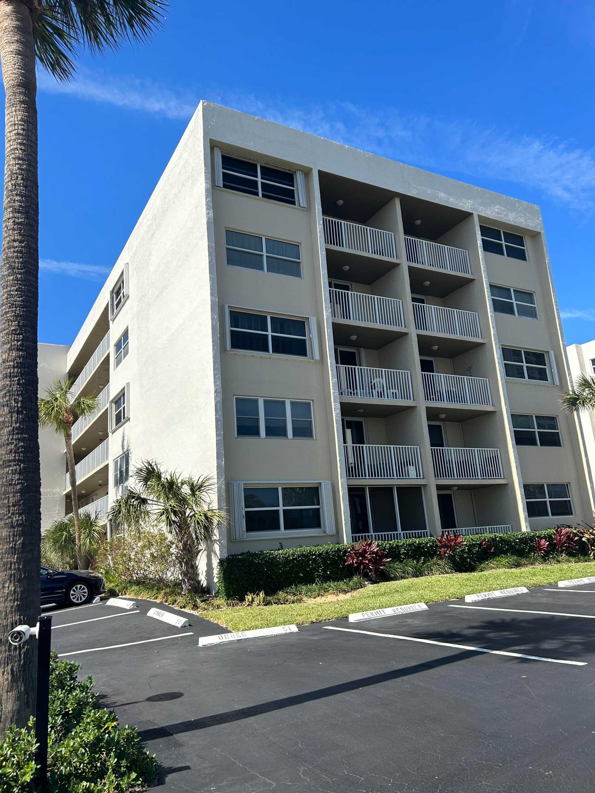 Condominium in Little Harbor on the Hillsboro, Florida 11625606