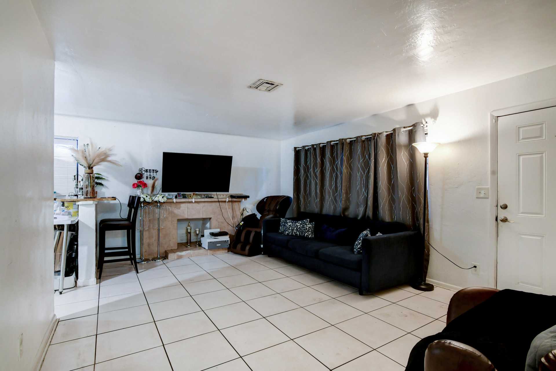 House in Westgate, Florida 11625611