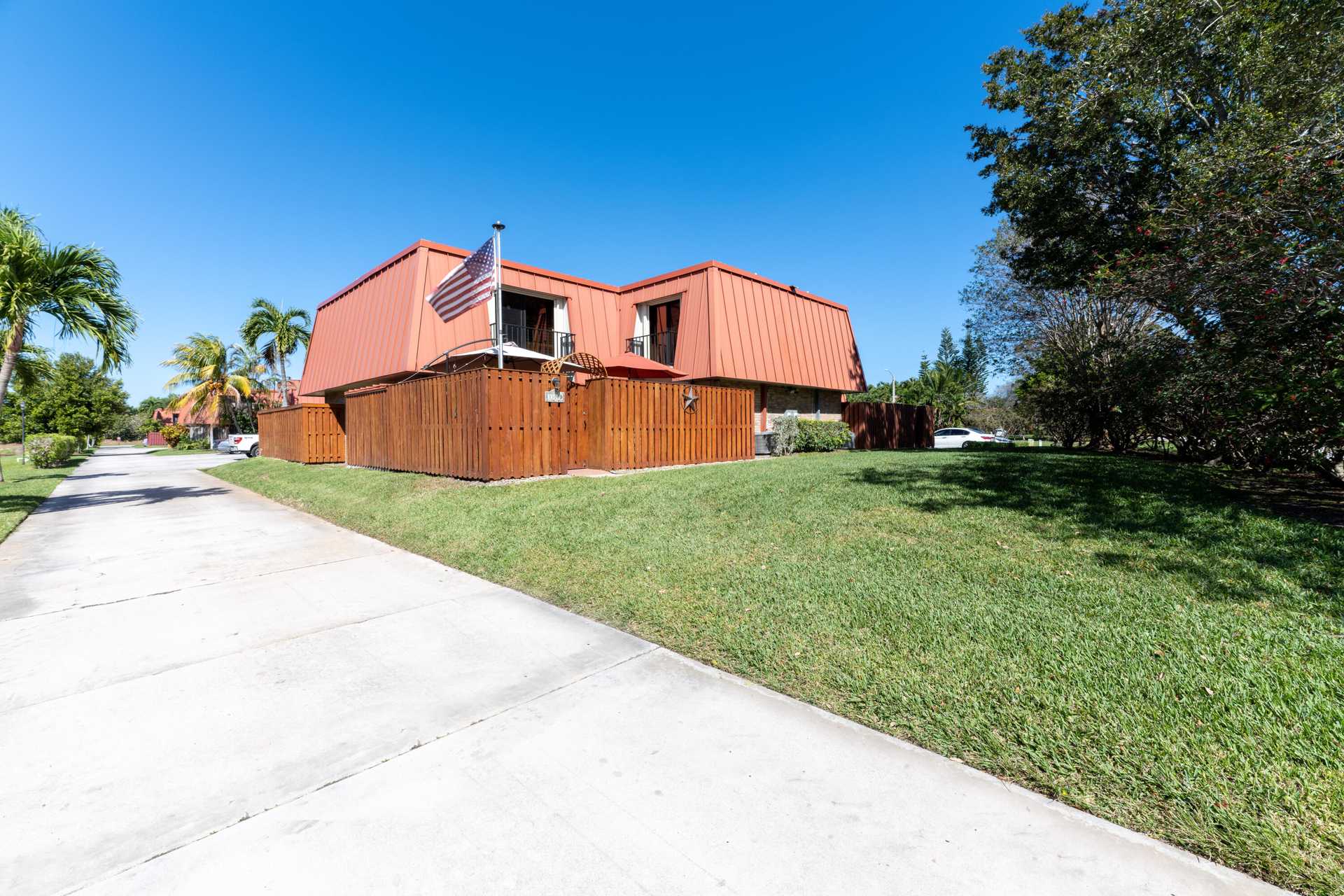 House in Palm Beach Gardens, Florida 11625677