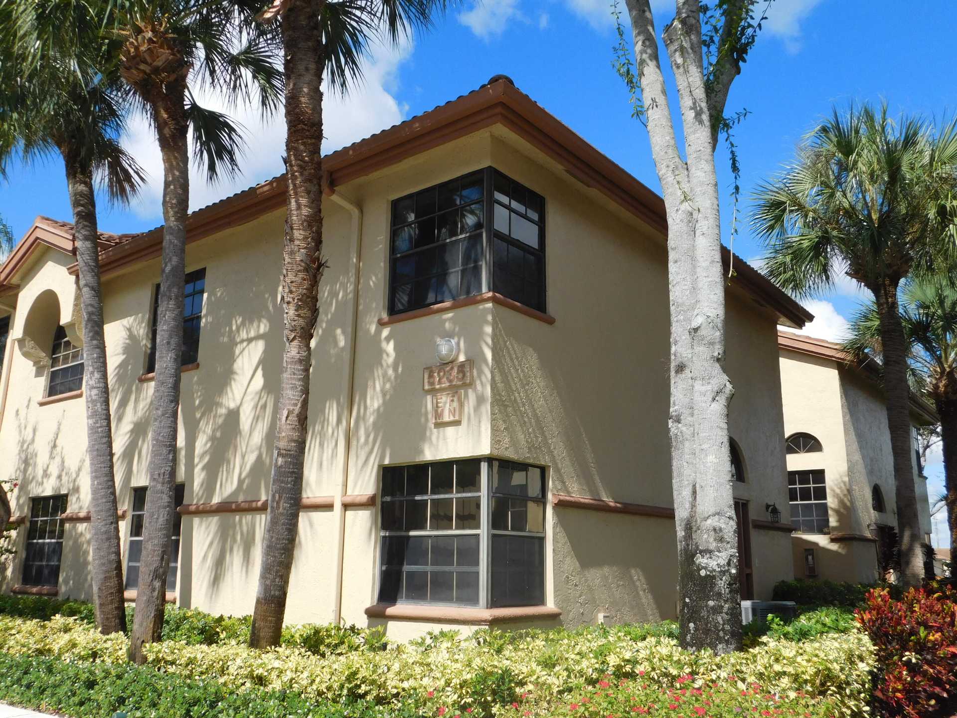 Condominium in Rainbow Lakes, Florida 11625744