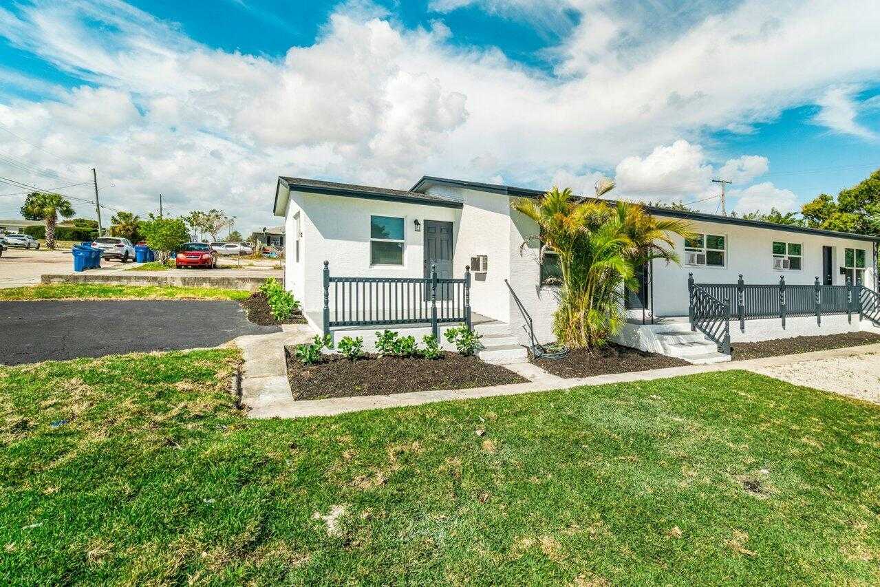 Multi Family in West Palm Beach, Florida 11625766