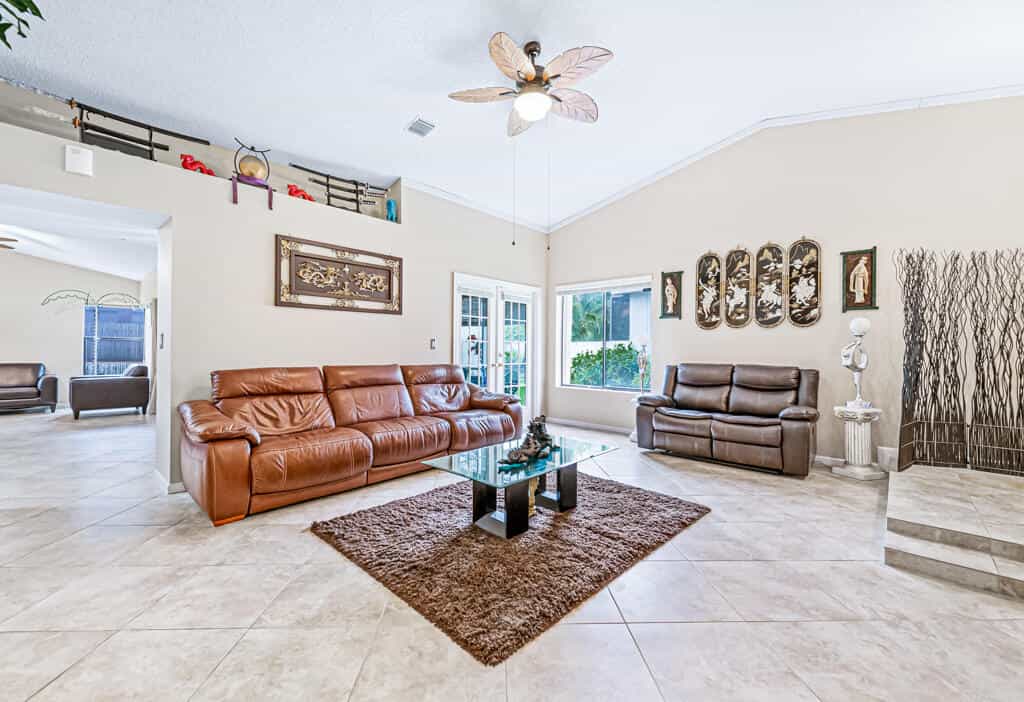 House in Mission Bay, Florida 11625781