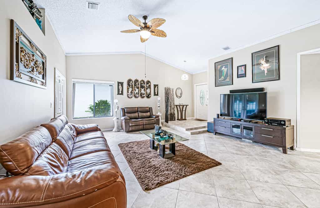 House in Mission Bay, Florida 11625781
