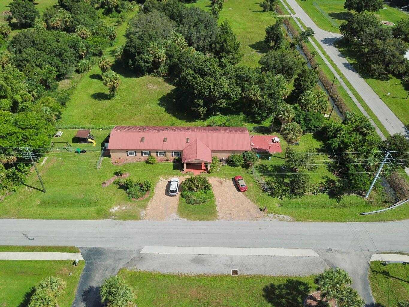 House in Okeechobee, Florida 11625787