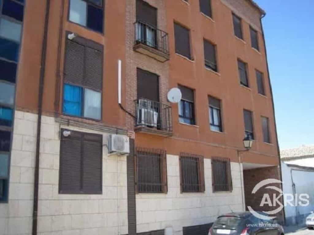 Condominium in Ocana, Castille-La Mancha 11625942