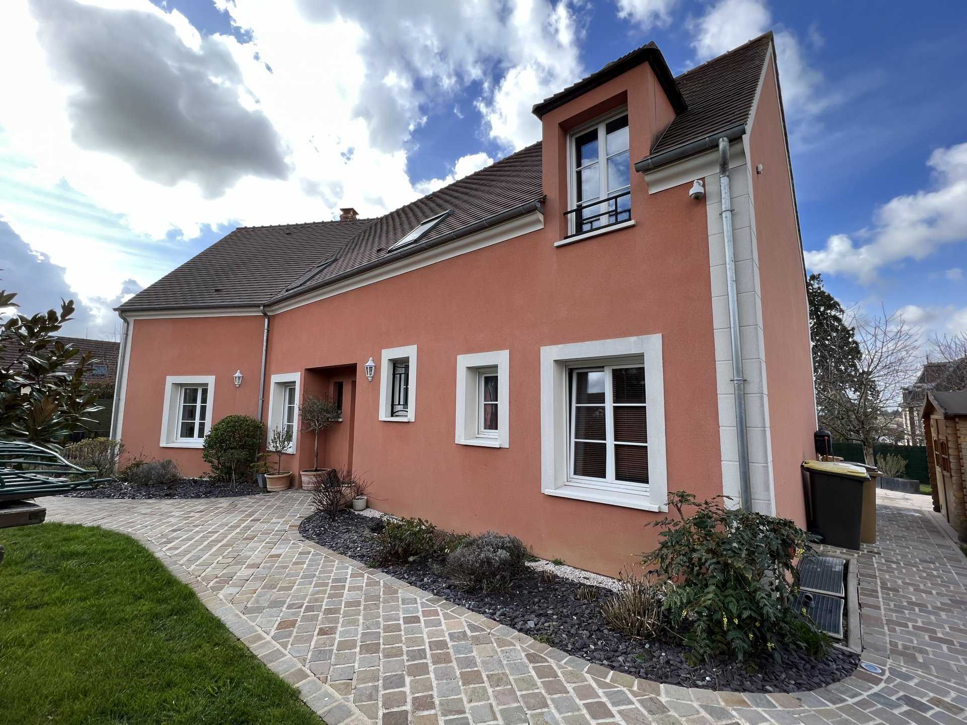 жилой дом в Cherisy, Centre-Val de Loire 11625956
