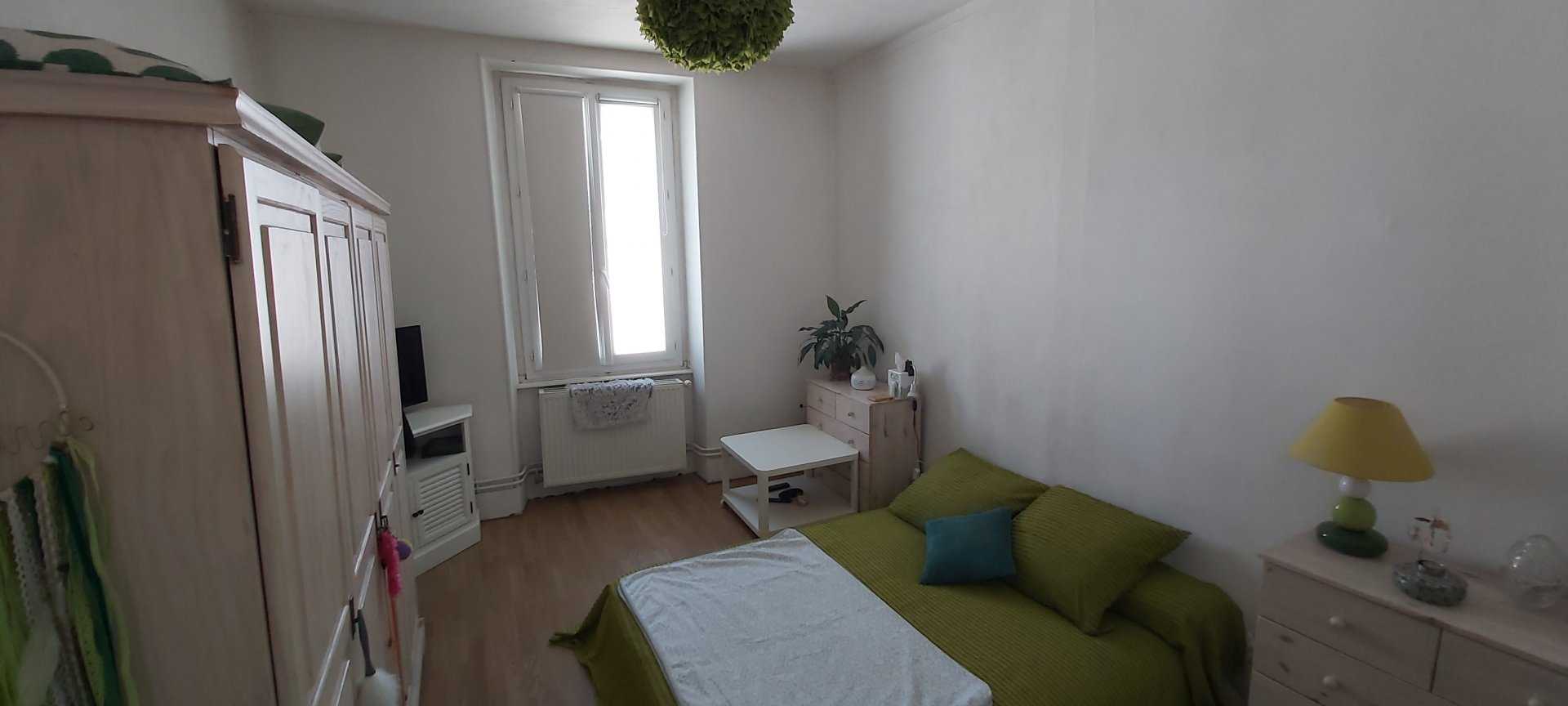 公寓 在 聖科隆布, 奧弗涅-羅納-阿爾卑斯大區 11625958
