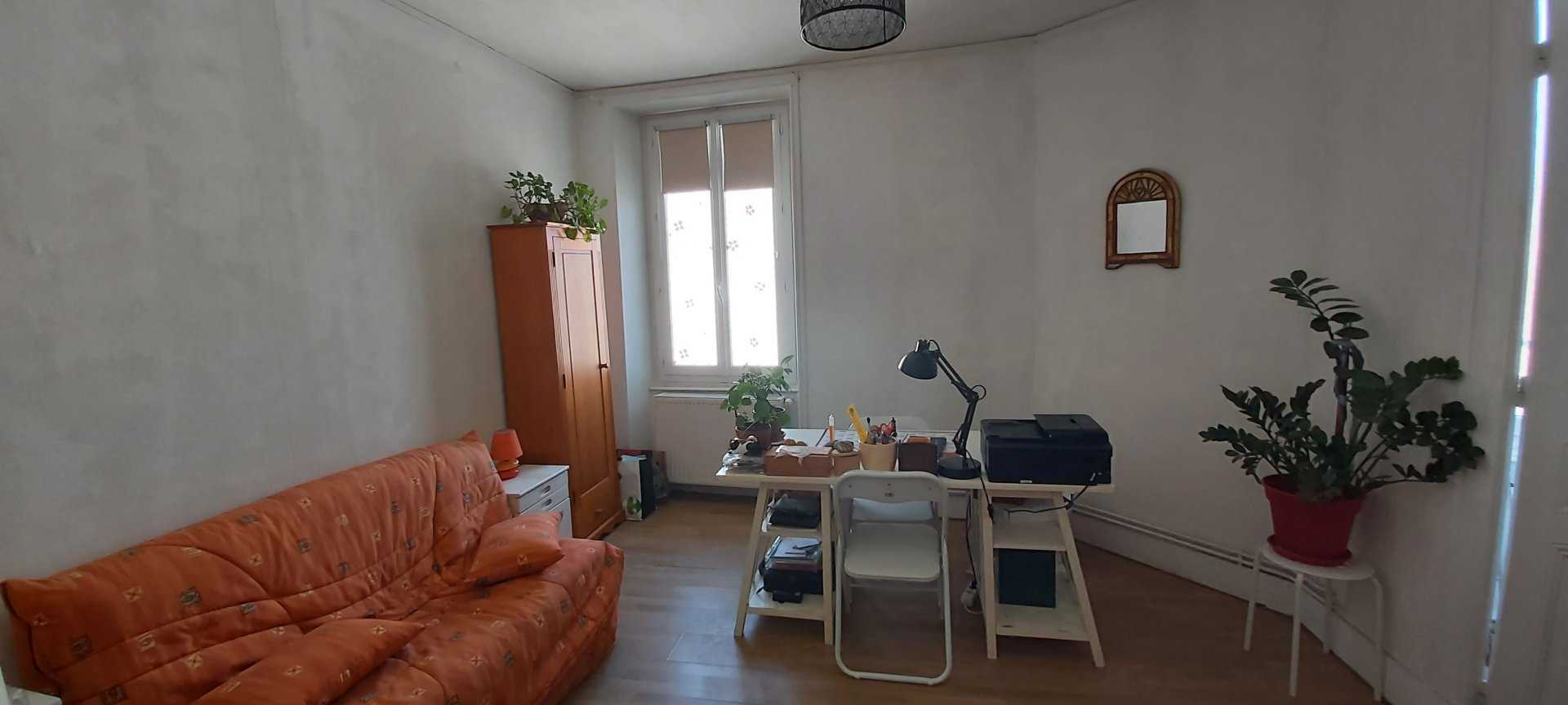 公寓 在 聖科隆布, 奧弗涅-羅納-阿爾卑斯大區 11625958