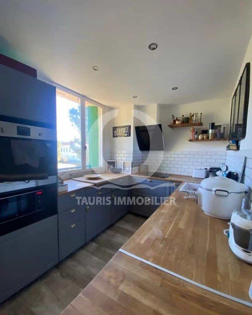 Condominium in Beaumont, Provence-Alpes-Cote d'Azur 11625986