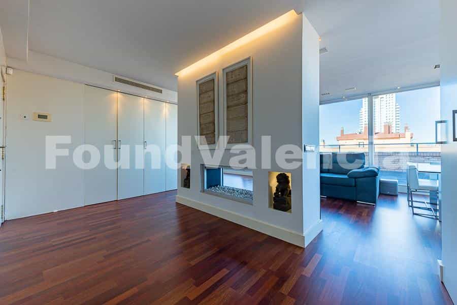 Eigentumswohnung im Valencia, Valencia 11626950