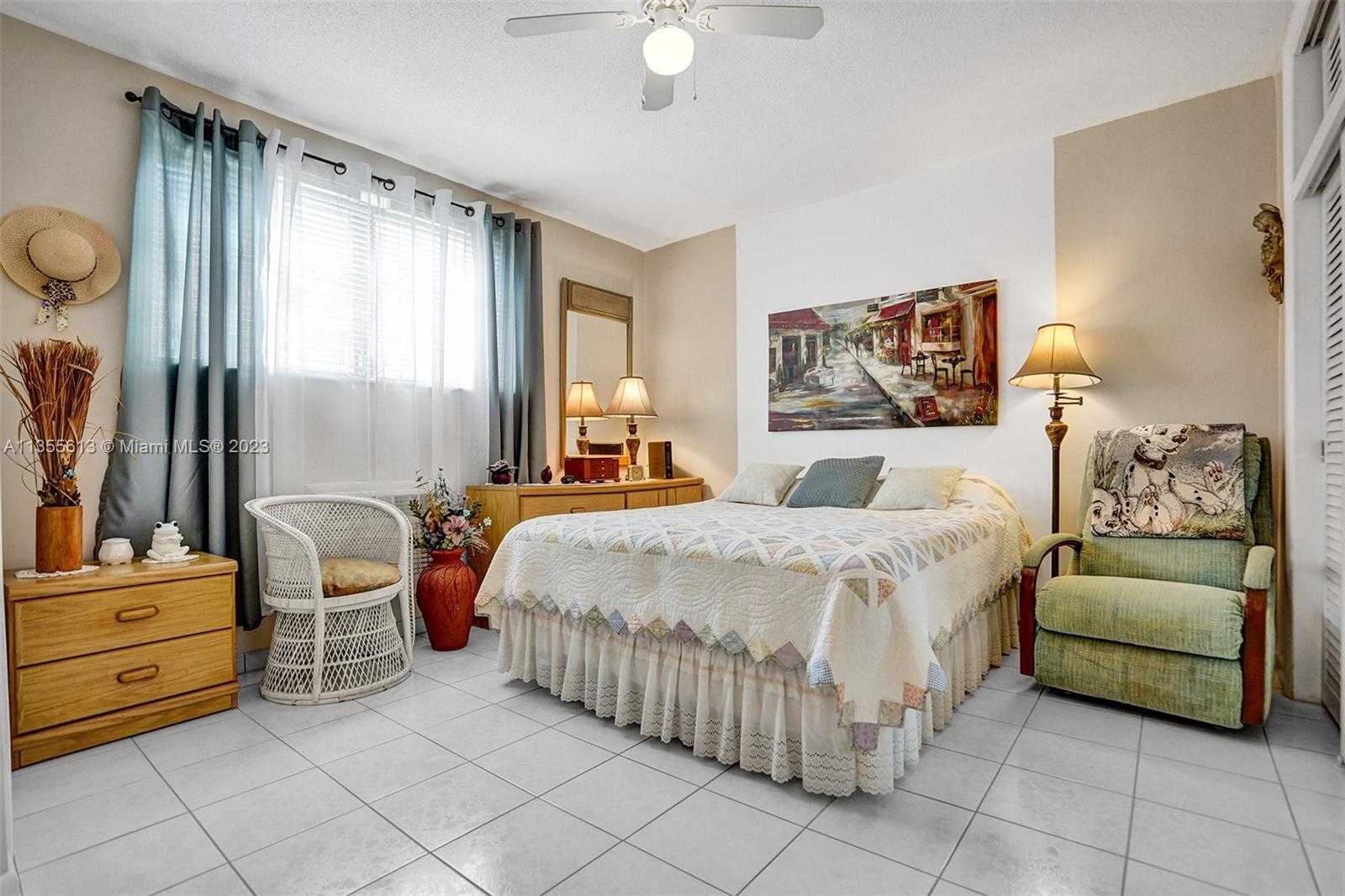 Condominium in Miami, Florida 11627181