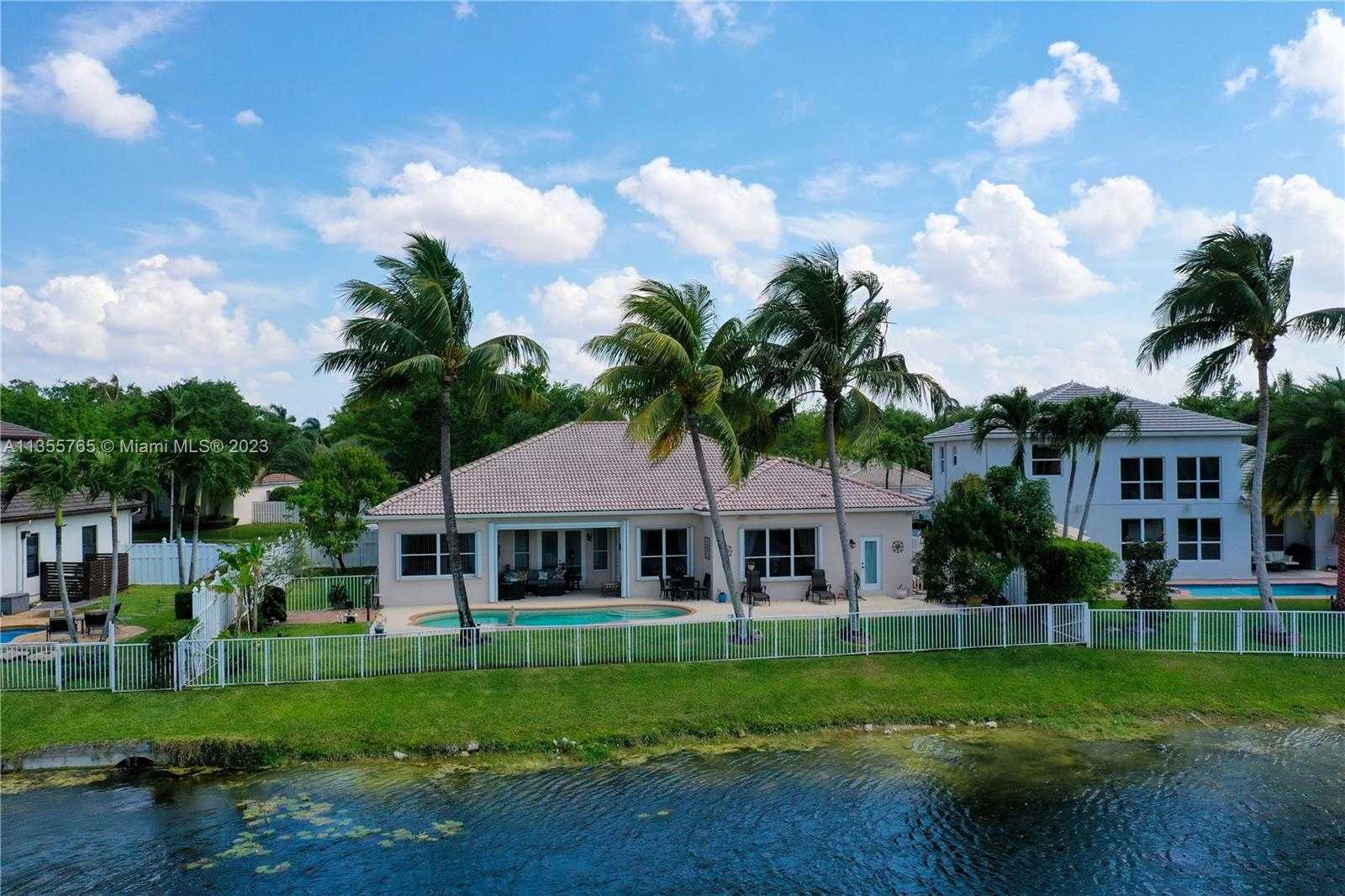 بيت في Miramar, Florida 11627182