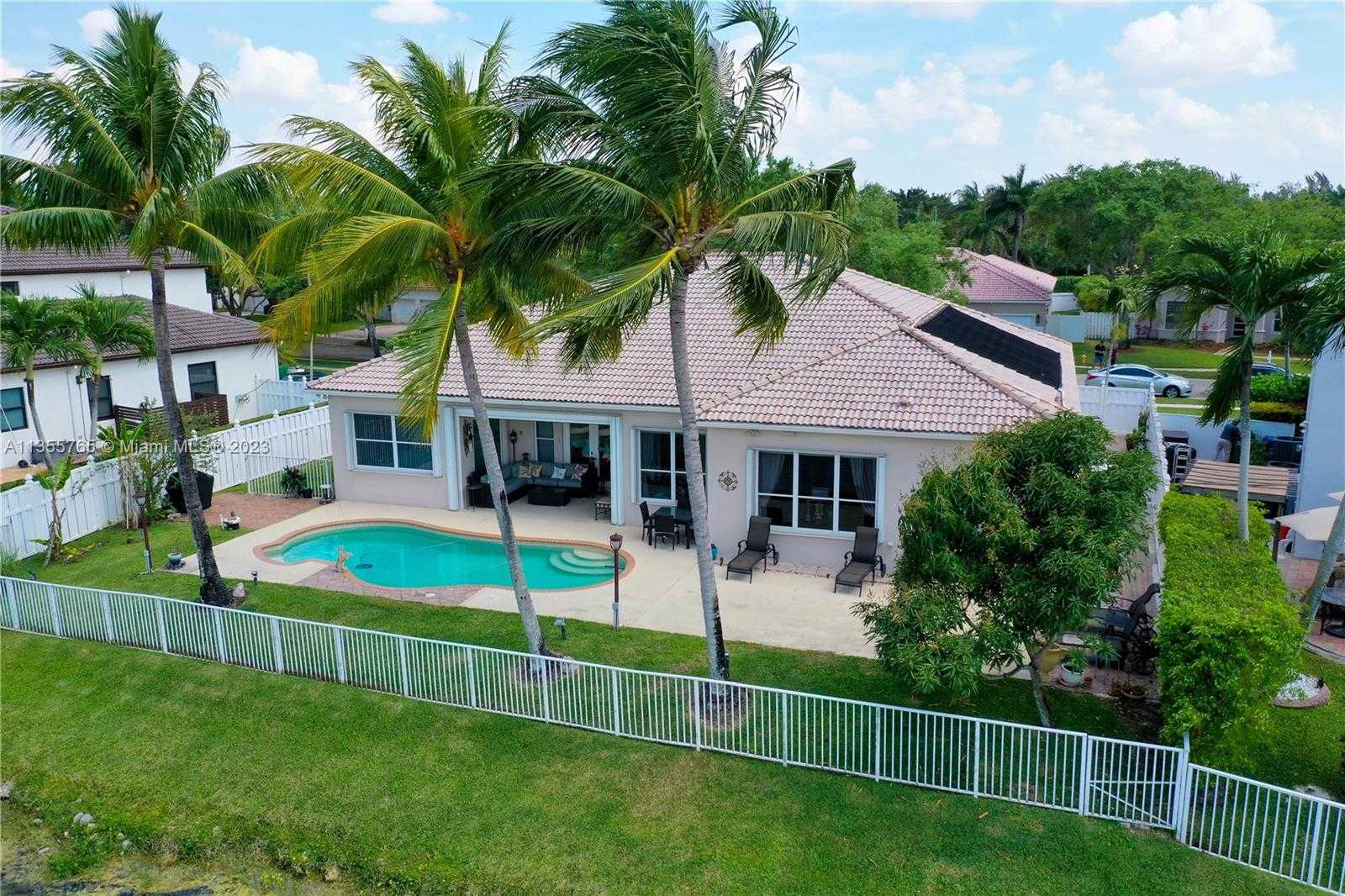 House in Miramar, Florida 11627182