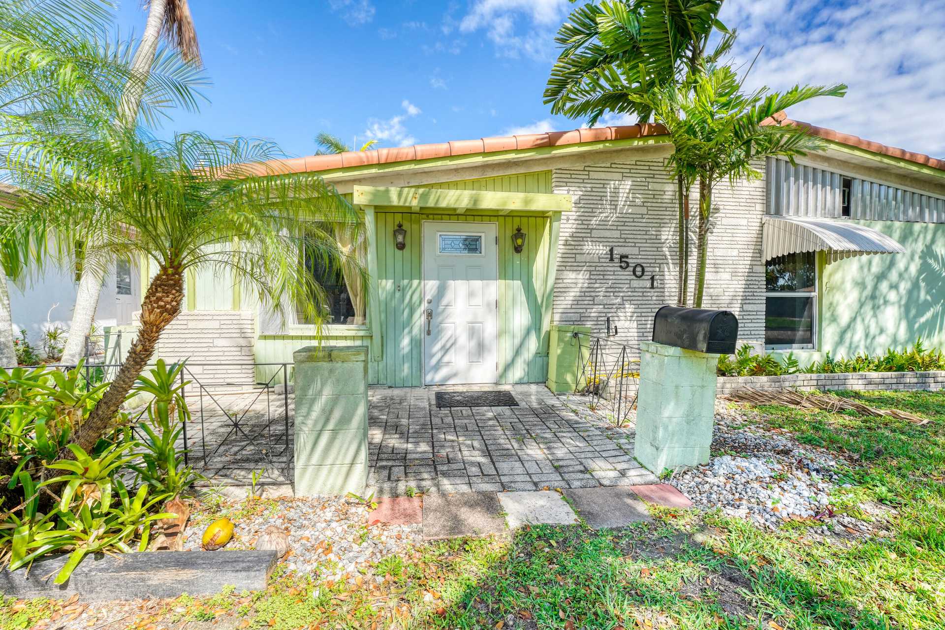 House in Hollywood, Florida 11627215