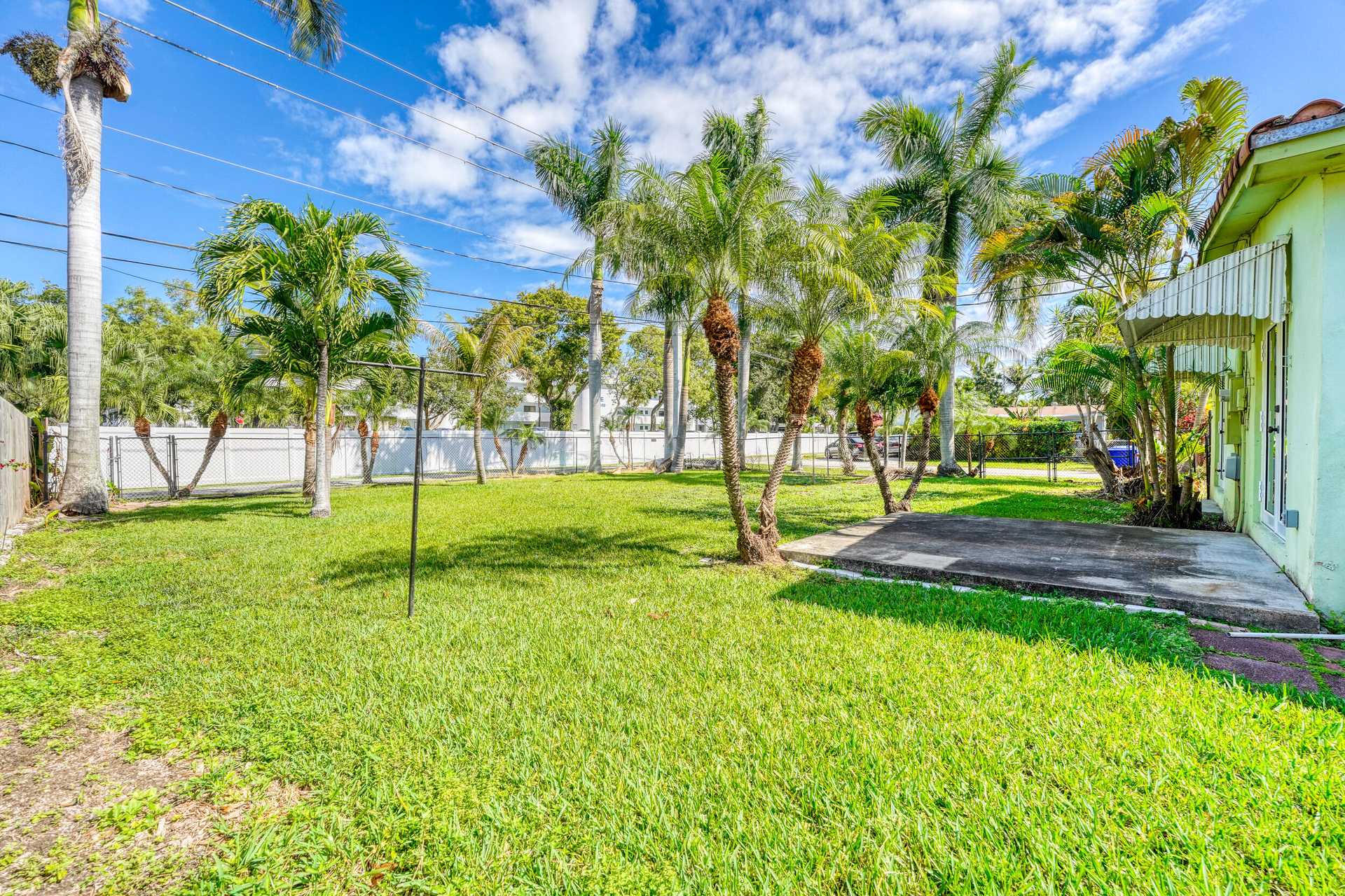 House in Hollywood, Florida 11627215