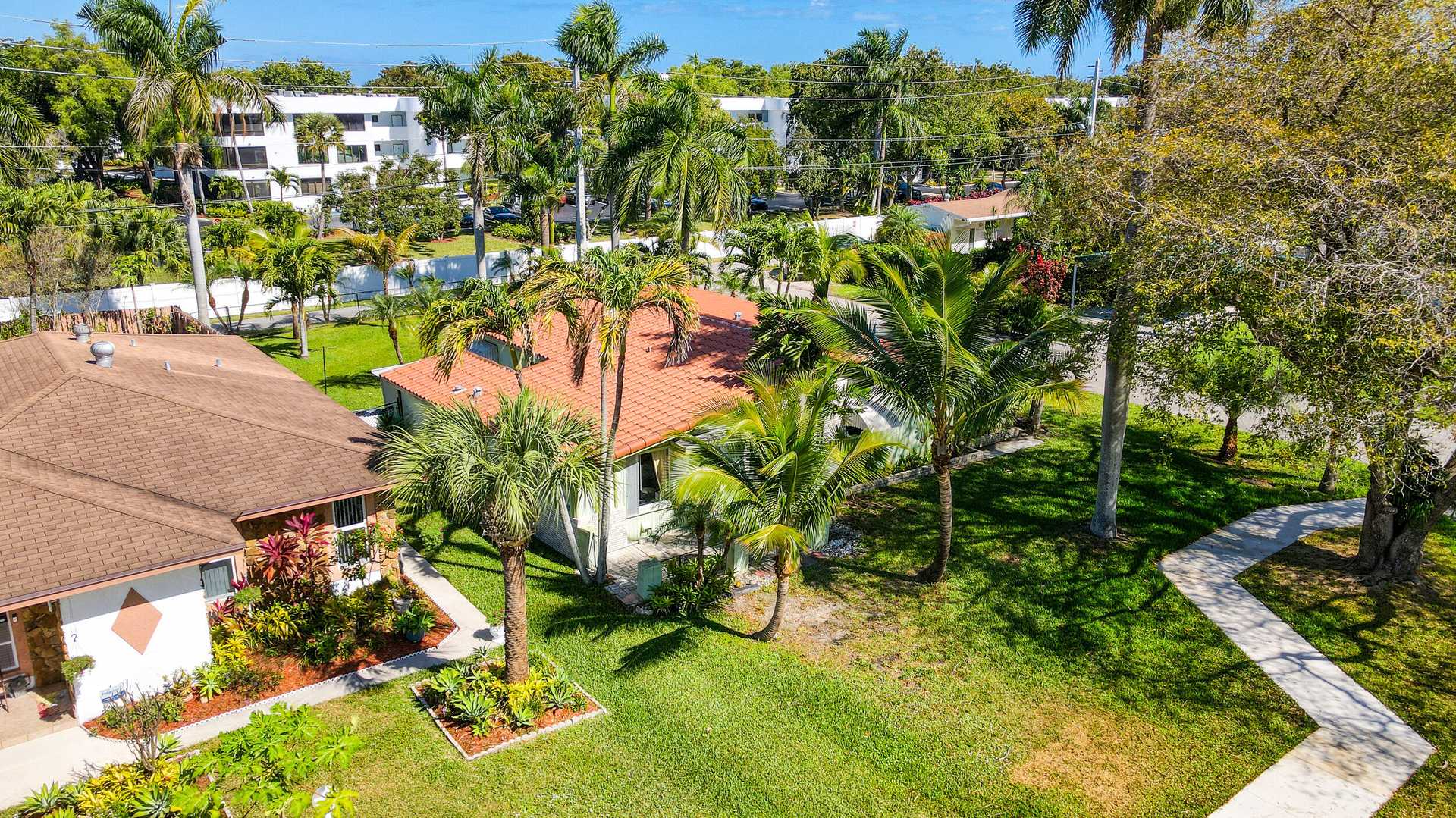 Residential in Hollywood, Florida 11627215