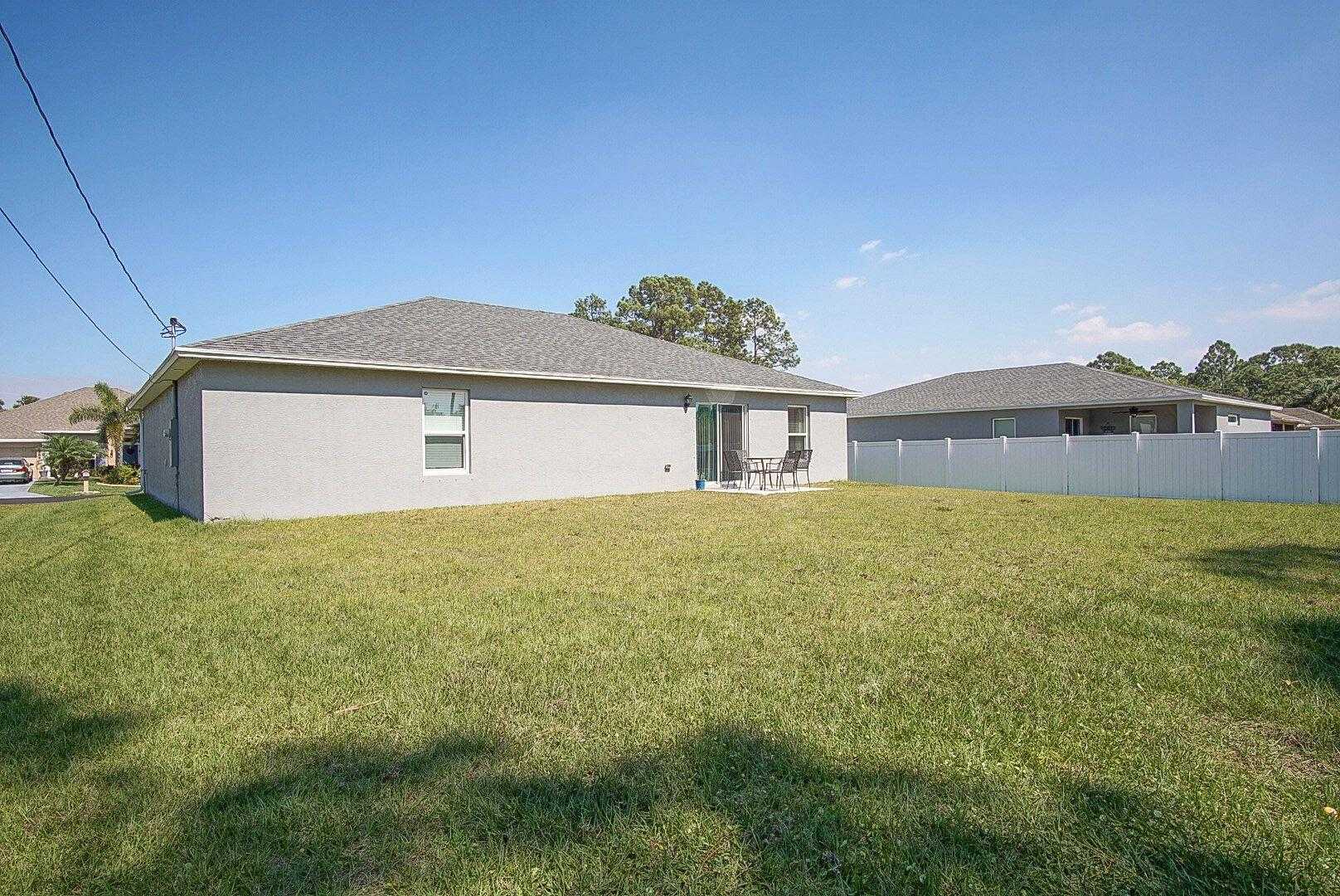 Residential in Port St. Lucie, Florida 11627223