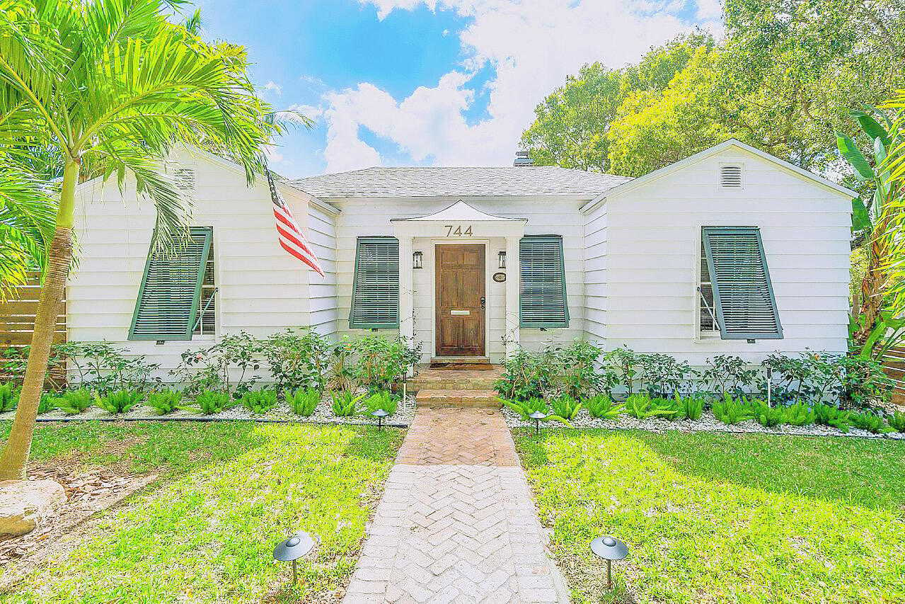 House in Palm Beach, Florida 11627230