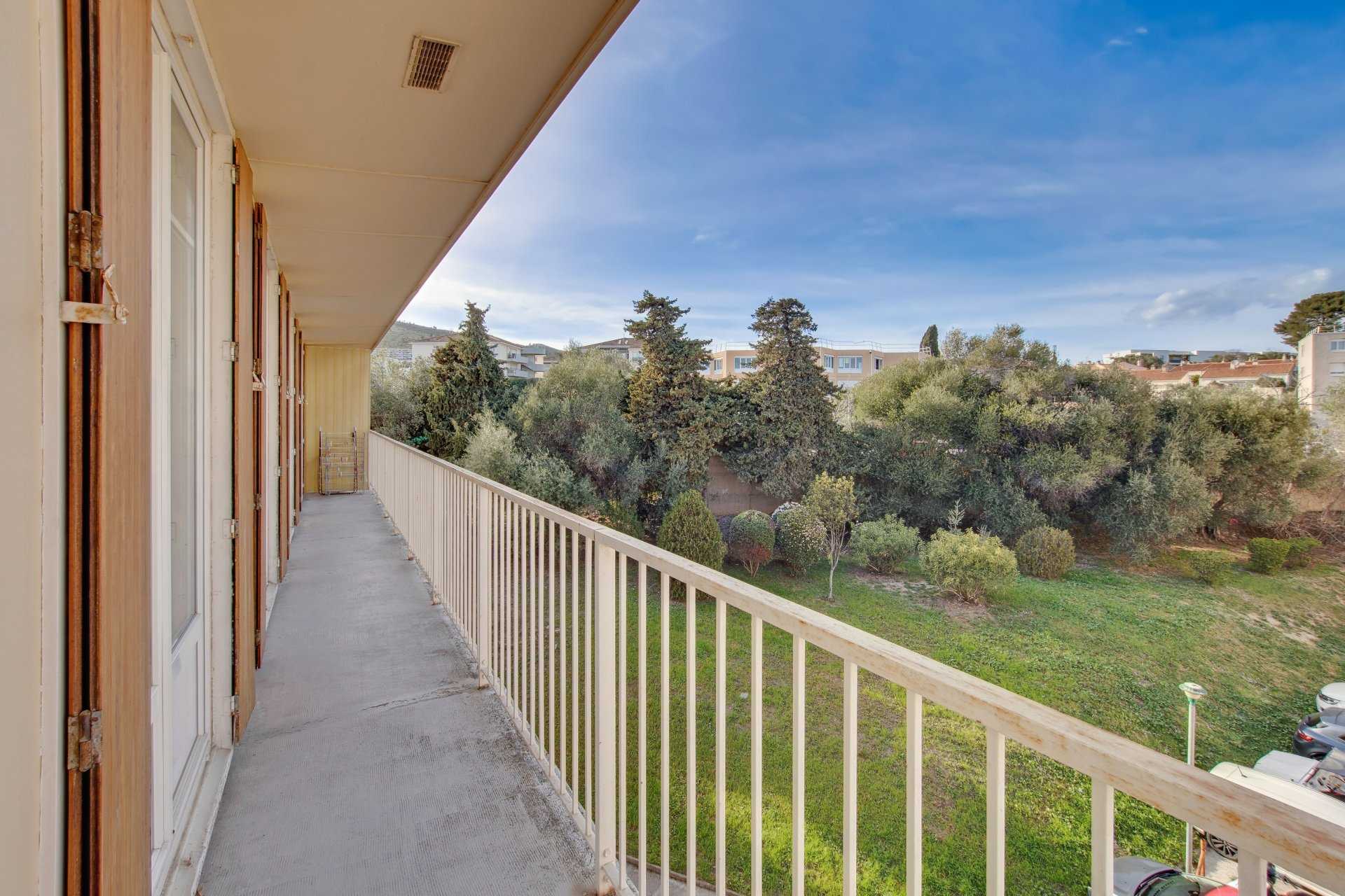 Condominium in Virebelle, Provence-Alpes-Cote d'Azur 11627321