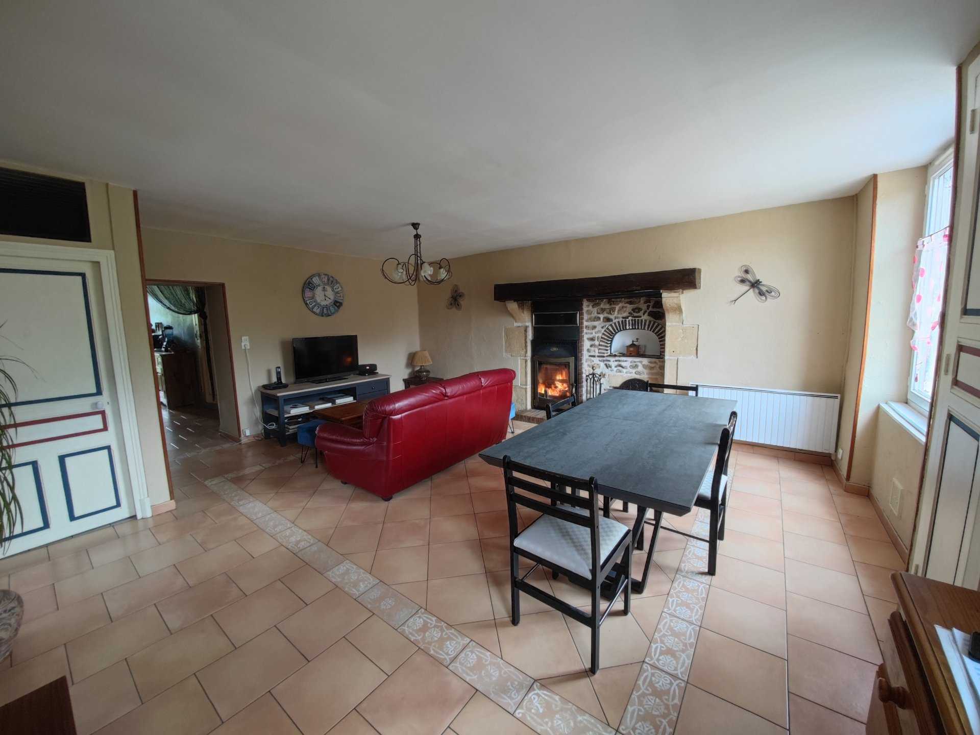 House in Billy-Chevannes, Bourgogne-Franche-Comte 11627378