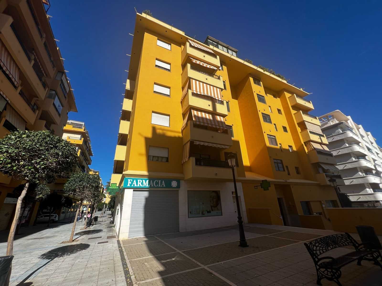 Condominium in San Pedro de Alcántara, Andalusië 11628005