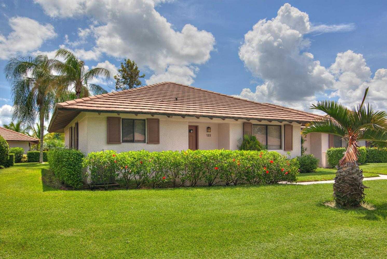 House in Palm Beach Gardens, Florida 11628379