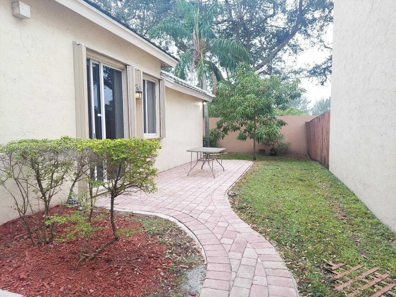 मकान में Pembroke Pines, Florida 11628457