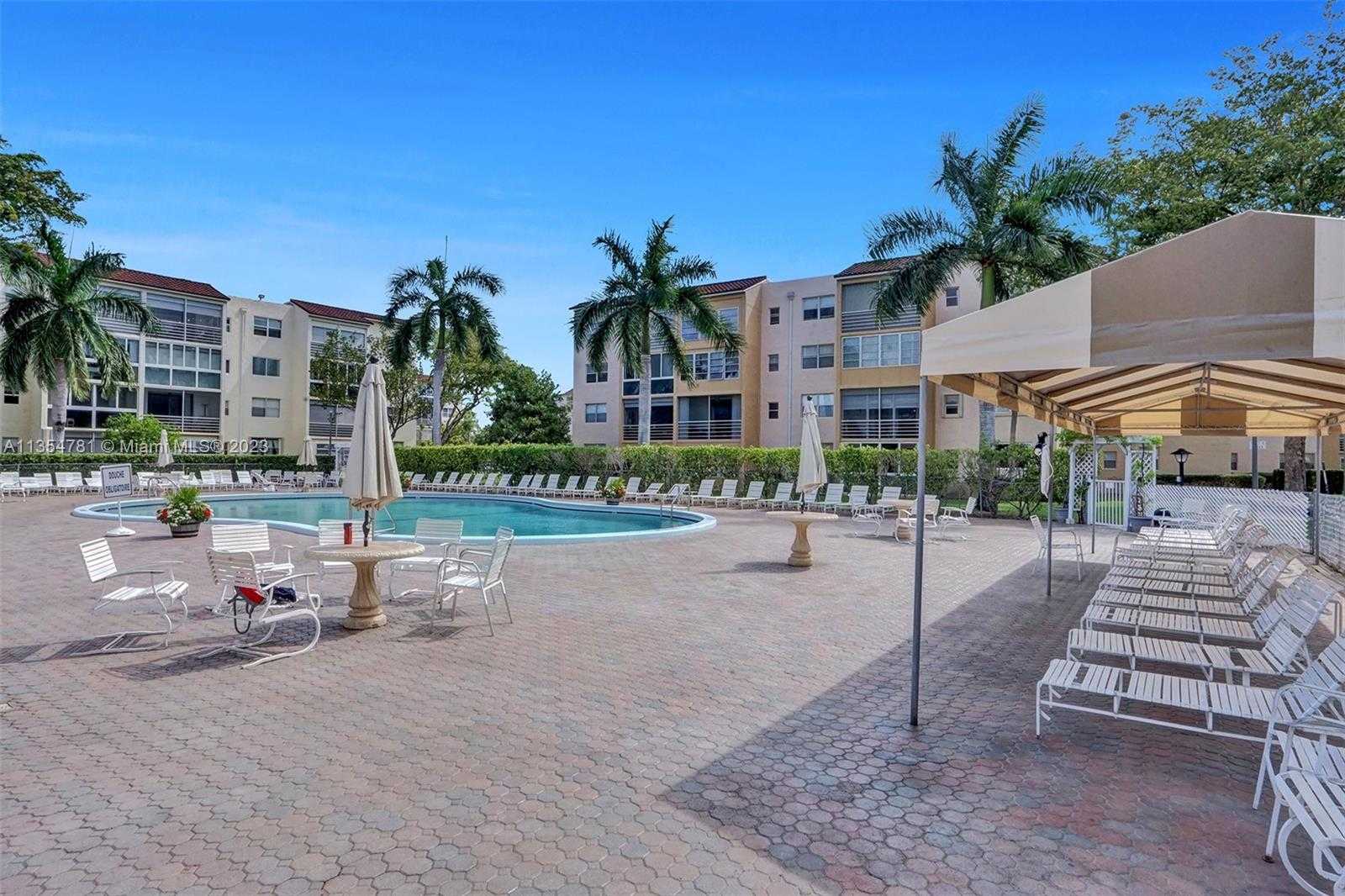 Eigentumswohnung im Lauderdale Lakes, Florida 11628466