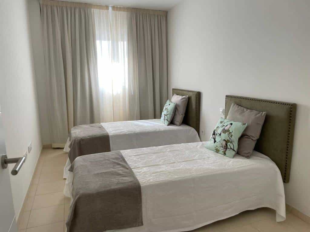 Condominium in Guía de Isora, Canarias 11628485
